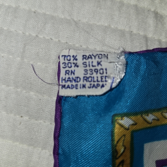 Colorful Geometric Pattern Scarf - Picture 5 of 5